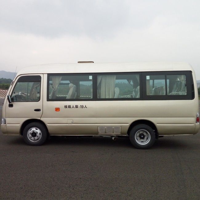 Ônibus Coaster de Transporte a Diesel de 7m e 25 Lugares com Emissão Euro 4 e Suspensão por Feixe de Molas