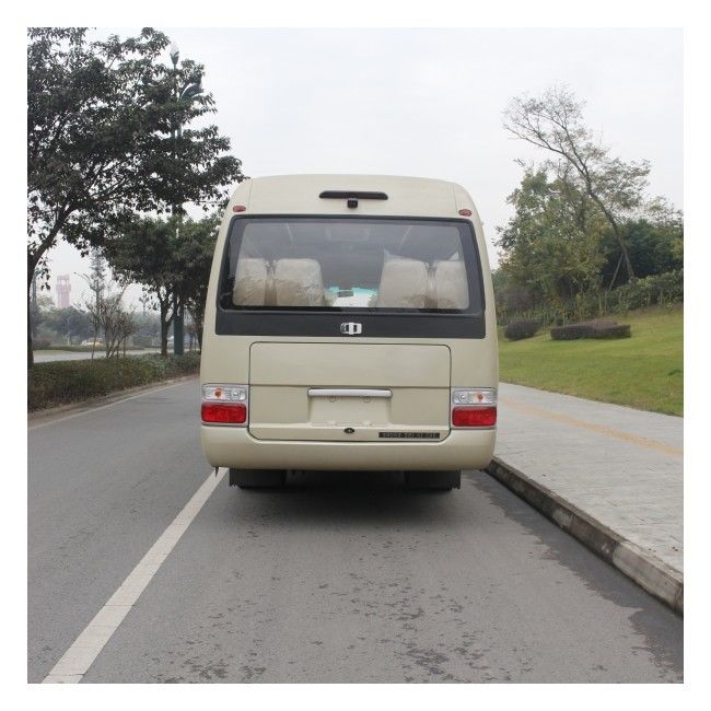 Autobus de seis metros com 19 lugares Euro 4 e transmissão manual de cinco velocidades