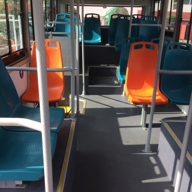 Minibus elétrico com bateria sem manutenção, cores personalizadas e velocidade máxima de 69 km/h para transporte urbano