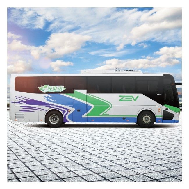 Autobus Zev de 50 lugares com autonomia de 410 km e bateria de 238,06 kWh para transporte elétrico de passageiros de longa distância