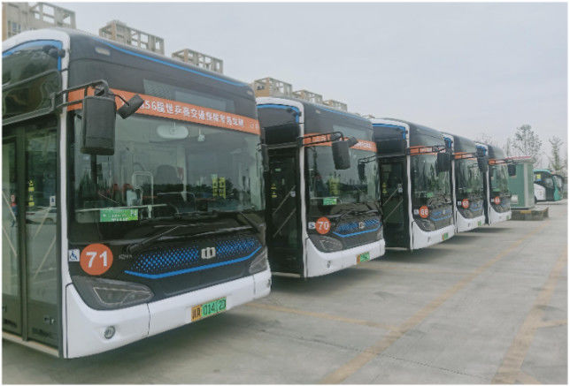 Ônibus urbano elétrico de 12 m de piso baixo ônibus de 46 lugares para transporte urbano.