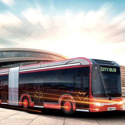 Ônibus Elétrico de Passageiros Zev de 18 Metros com 50 Assentos e Velocidade Máxima de 69 Km/H